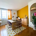 Familial Proche D'un Site Historique Appartement