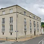 Familial Proche D'un Site Historique *