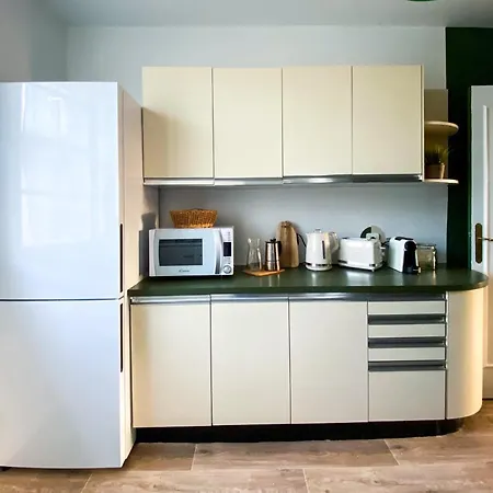 Appartement Familial- 3 Chambres Avec Vue Tour De Vesone