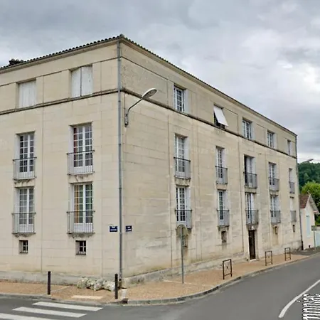 Familial Proche D'un Site Historique *